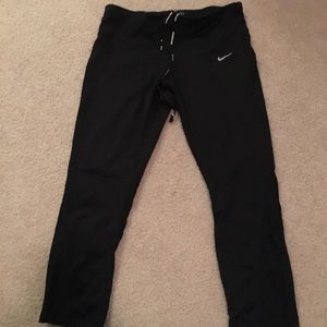 Womens Nike Dry Fit Capris Size medium